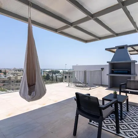 Jay's Penthouse 2-br W/ Terrace In * Larnaca