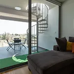 Jay's Penthouse 2-br W/ Terrace In Apartment