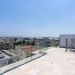Apartment Jay's Penthouse 2-br W/ Terrace In Larnaca