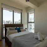 Apartment Jay's Penthouse 2-br W/ Terrace In