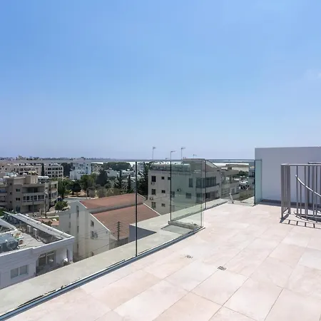 Apartment Jay's Penthouse 2-br W/ Terrace In Larnaca