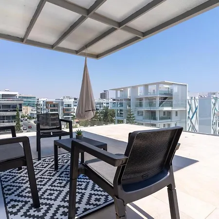 Jay's Penthouse 2-br W/ Terrace In * Larnaca