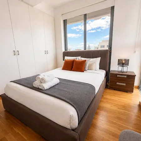شقة Jay's Penthouse 2-br W/ Terrace In *
