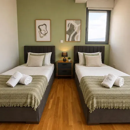 Jay's Penthouse 2-br W/ Terrace In Apartment *