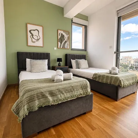 Jay's Penthouse 2-br W/ Terrace In * 라르나카