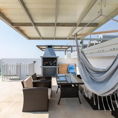 Daire Jay'S Penthouse 2-Br Apt & Rooftop Terrace In Larnaca Larnaca
