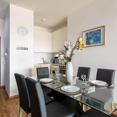 Daire Jay'S Penthouse 2-Br Apt & Rooftop Terrace In Larnaca