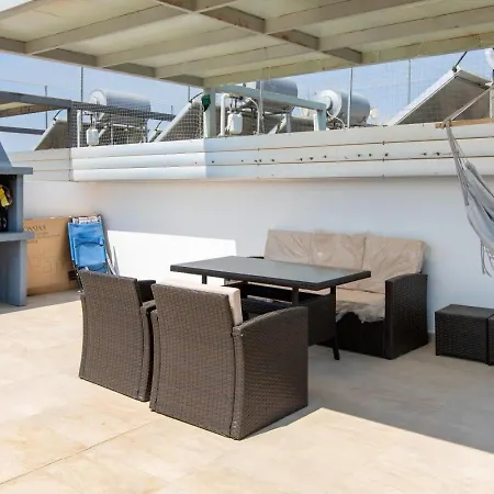 Jay'S Penthouse 2-Br Apt & Rooftop Terrace In Larnaca 아파트 *