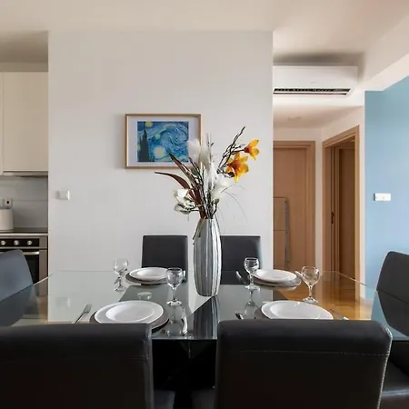 Apartamento Jay's Penthouse 2-br & Rooftop Terrace In Lárnaca