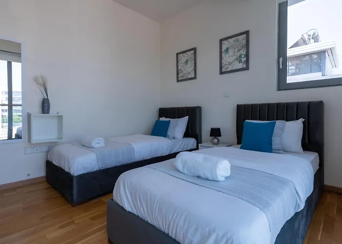 Apartmán Jay's Penthouse 2-br W/ Terrace In Larnaca